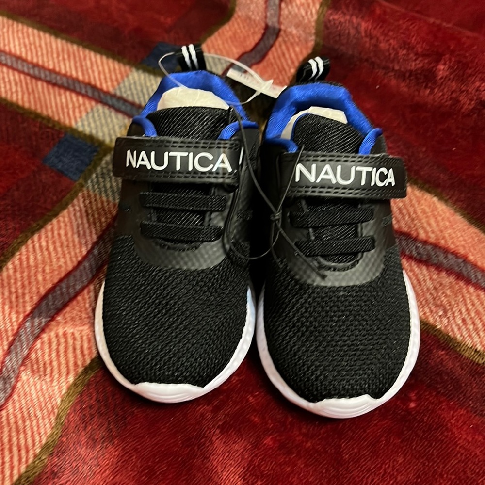 Boy’s Náutica shoes